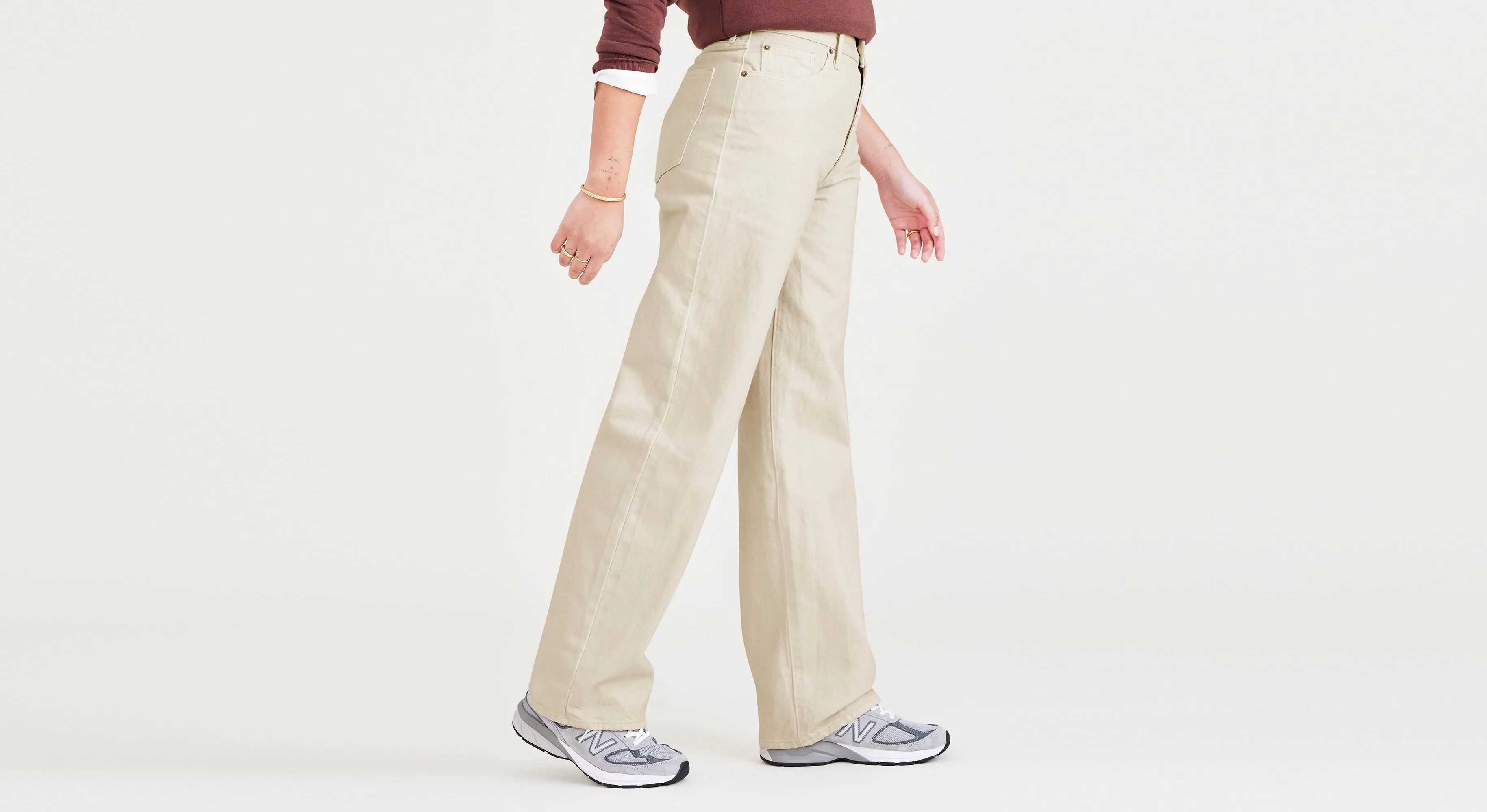 Women's Relaxed Fit Mid-Rise Jeans